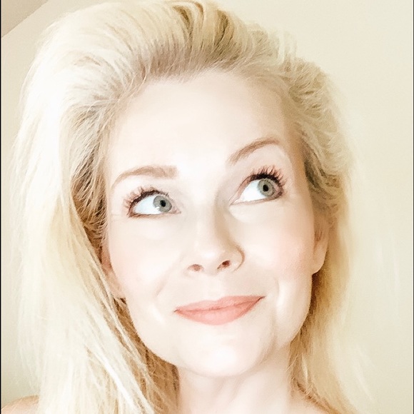 Poshmark Ambassador - Picture 2 of 8